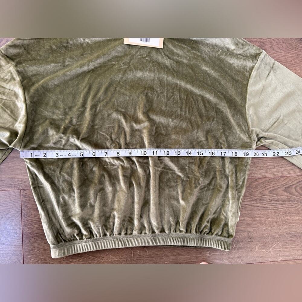 NWT Free People Araminta James Velour Crop Hoodie Khaki Green Size Small - Picture 10 of 12